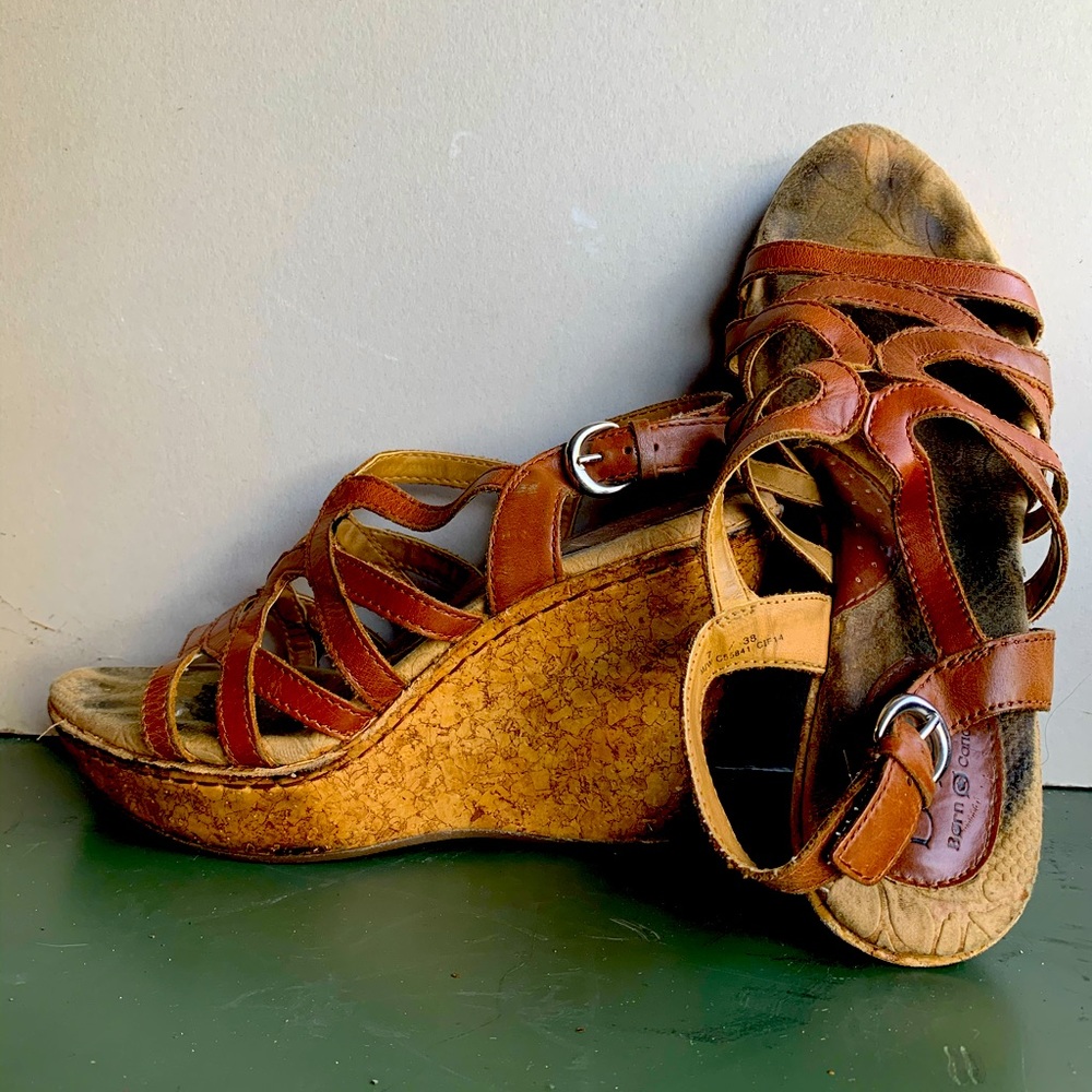 b.ø.c Open Toe Wedges
